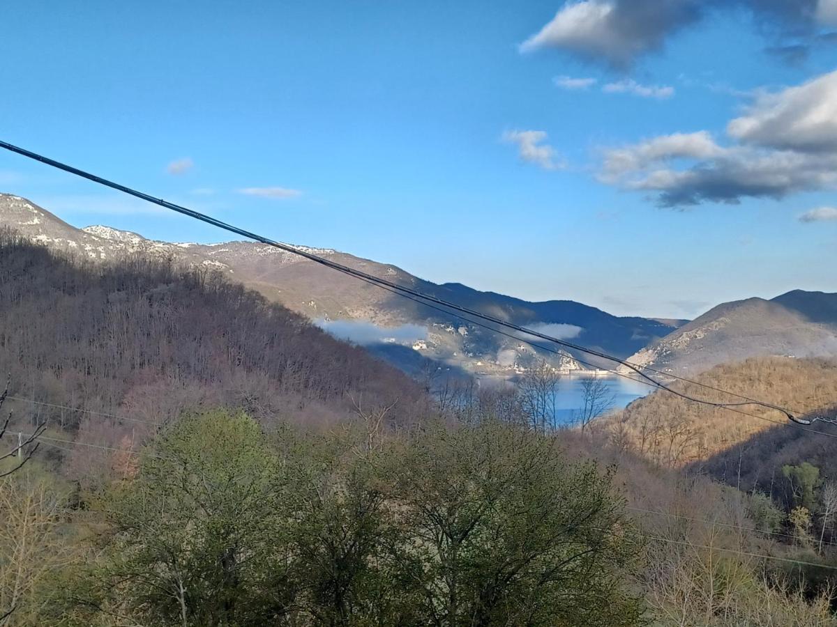 Agriturismo I Due Regni Petrella Salto ภายนอก รูปภาพ